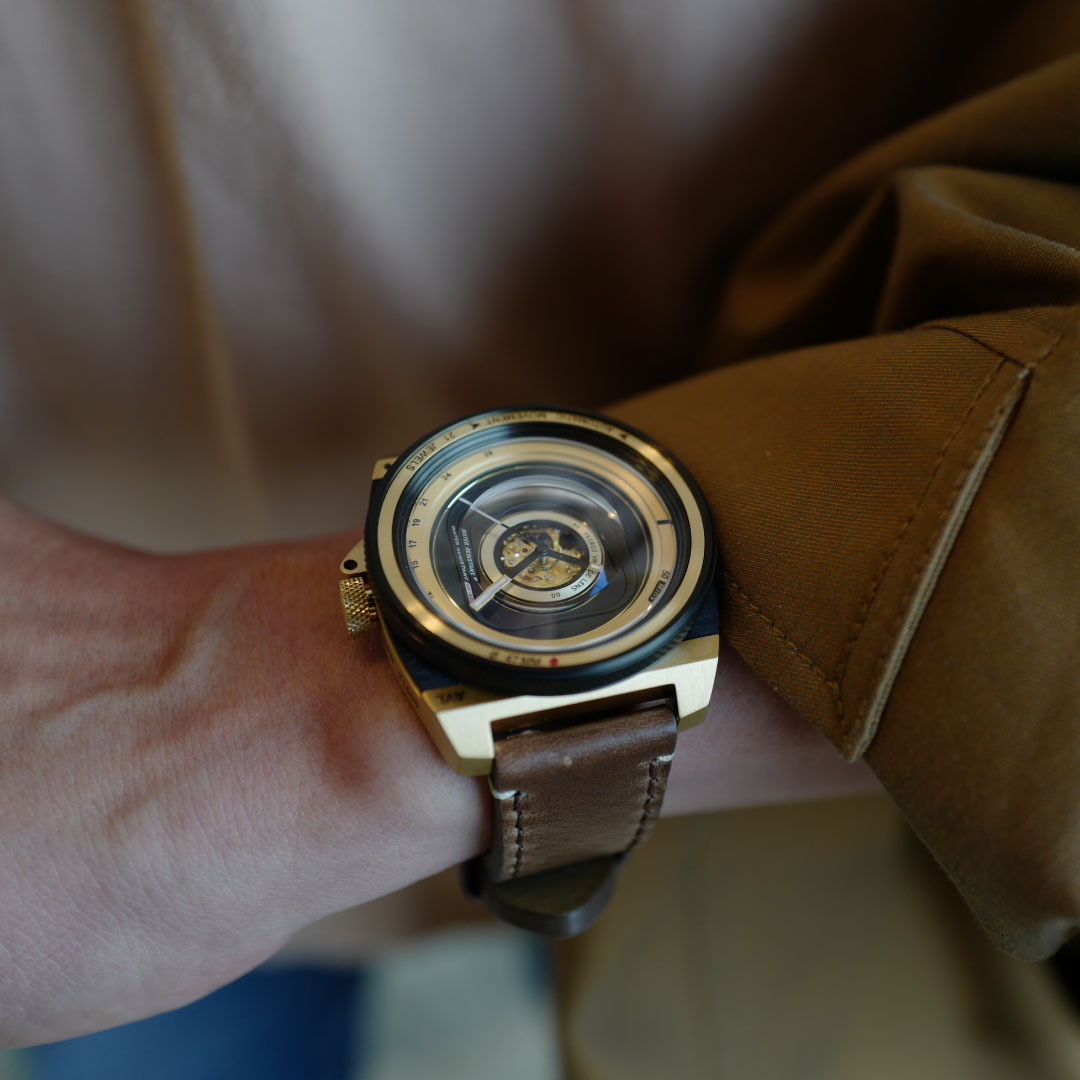 TACS 15周年記念 オンタイム渋谷ロフト店にて「AVL II BOX SET」販売。